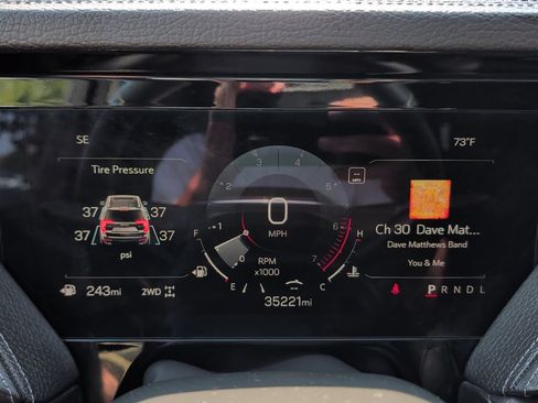 Used 2025 GMC Yukon XL Denali AWD/4WD image 10