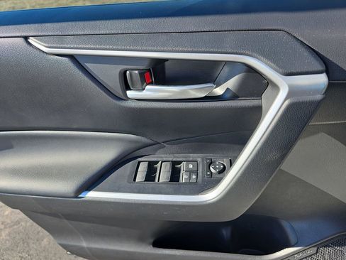 Used 2023 Toyota RAV4 XLE image 31