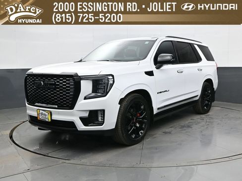Used 2022 GMC Yukon Denali w/ Denali Premium Package image 1