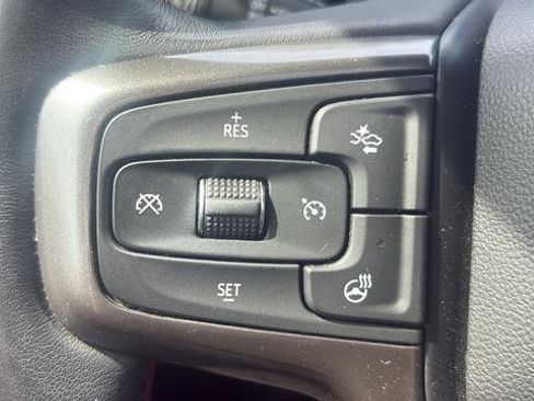 Used 2022 Chevrolet Suburban RST w/ Sport Performance Package AWD/4WD image 15