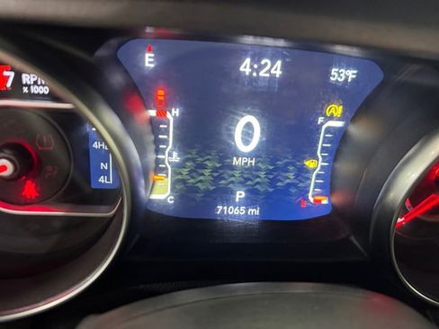 Used 2021 Jeep Gladiator Mojave AWD/4WD image 2