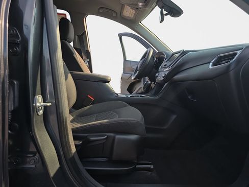 Used 2020 Chevrolet Equinox LT FWD image 18