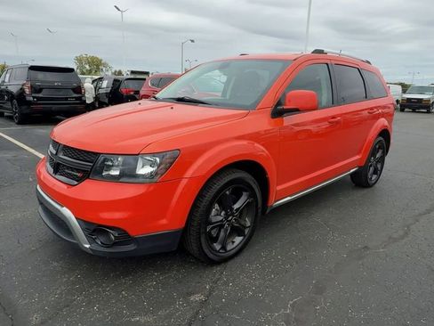 Used 2019 Dodge Journey Crossroad image 4