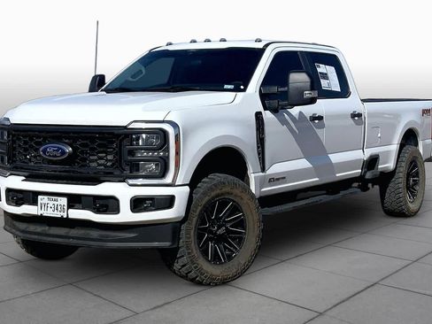 Used 2024 Ford F350 XL w/ STX Appearance Package AWD/4WD image 2