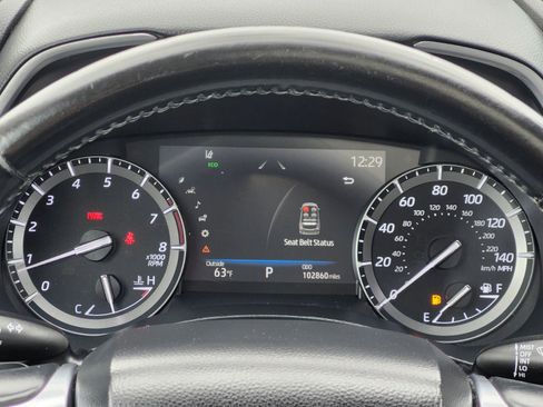 Used 2021 Toyota Highlander XLE AWD/4WD image 31