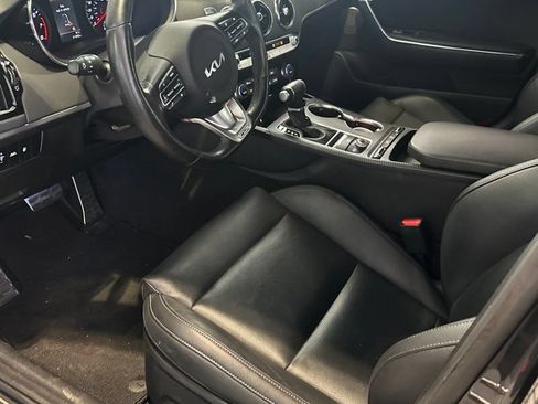 Used 2023 Kia Stinger GT-Line w/ Sun & Sound Package RWD image 4