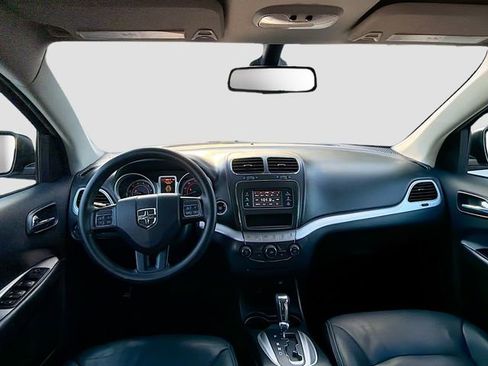 Used 2018 Dodge Journey SE image 15