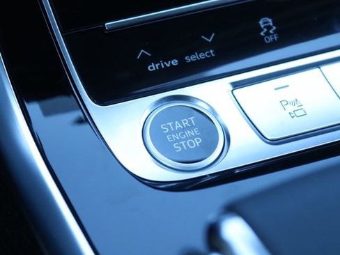 New 2025 Audi Q7 3.0T Premium Plus image 24