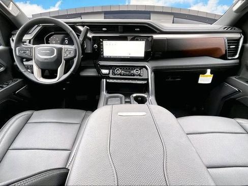 New 2025 GMC Sierra 2500 Denali image 6