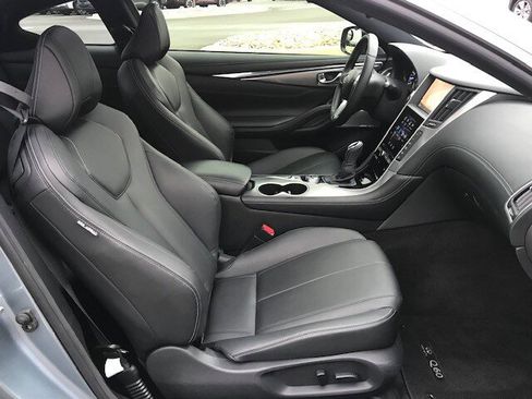 Used 2019 INFINITI Q60 3.0t Luxe w/ Essential Package image 7
