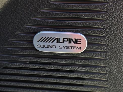 Used 2023 Dodge Challenger R/T w/ Blacktop Package image 9