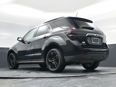 Used 2017 Chevrolet Equinox LT image 14