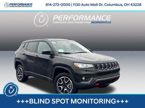 Used 2024 Jeep Compass Trailhawk w/ Trailer Tow Group image 1