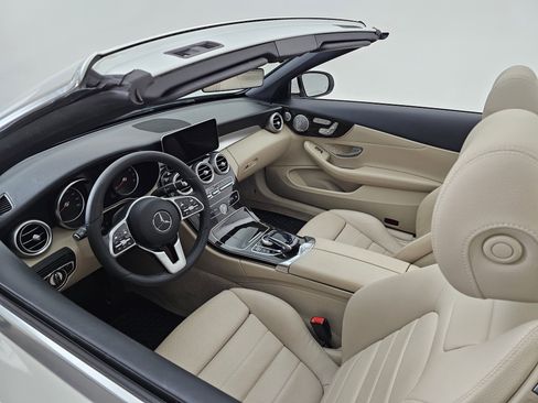 Used 2020 Mercedes-Benz C 300 4MATIC Cabriolet image 22
