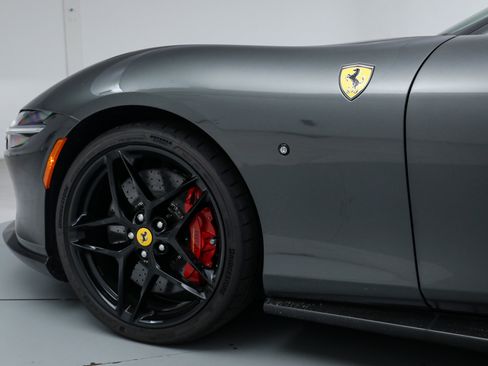 Certified 2025 Ferrari Roma Spider RWD image 16