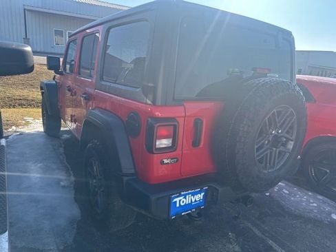 Used 2024 Jeep Wrangler Sport S image 6