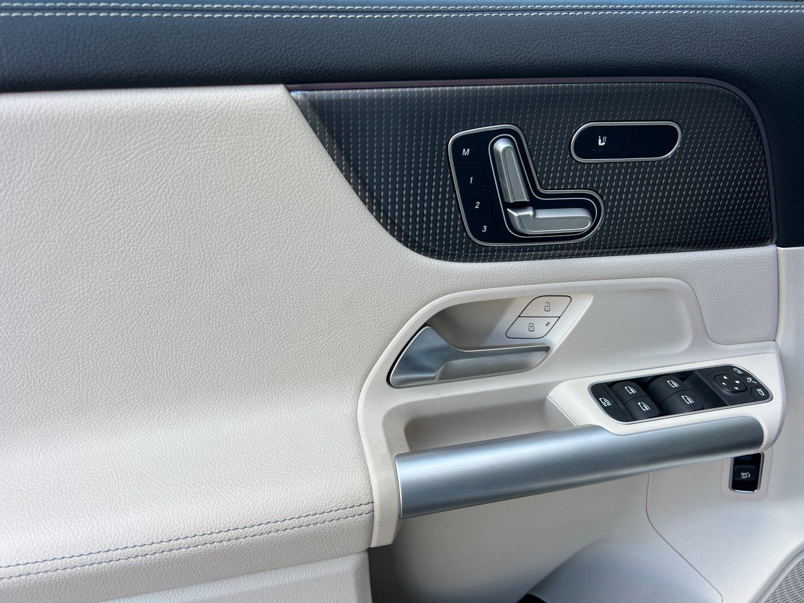 Certified 2023 Mercedes-Benz GLA 250 4MATIC image 10