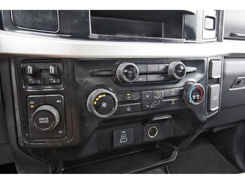 Used 2025 Ford F250 XLT image 23