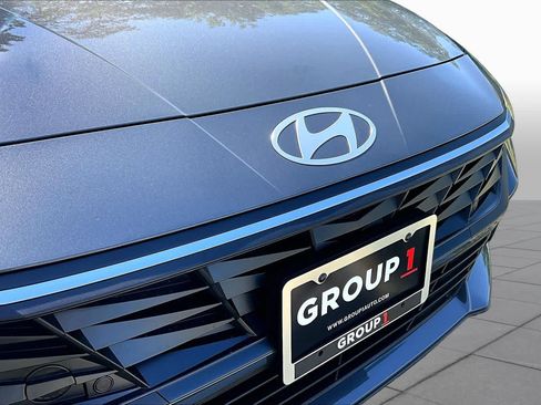 Used 2026 Hyundai Elantra SEL Sport FWD image 30