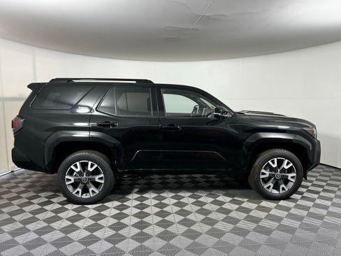 Used 2025 Toyota 4Runner TRD Sport Premium image 4