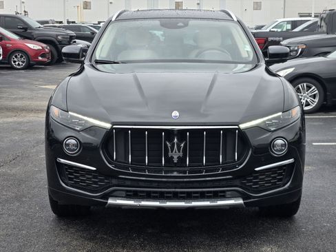 Used 2019 Maserati Levante GranLusso AWD/4WD image 2
