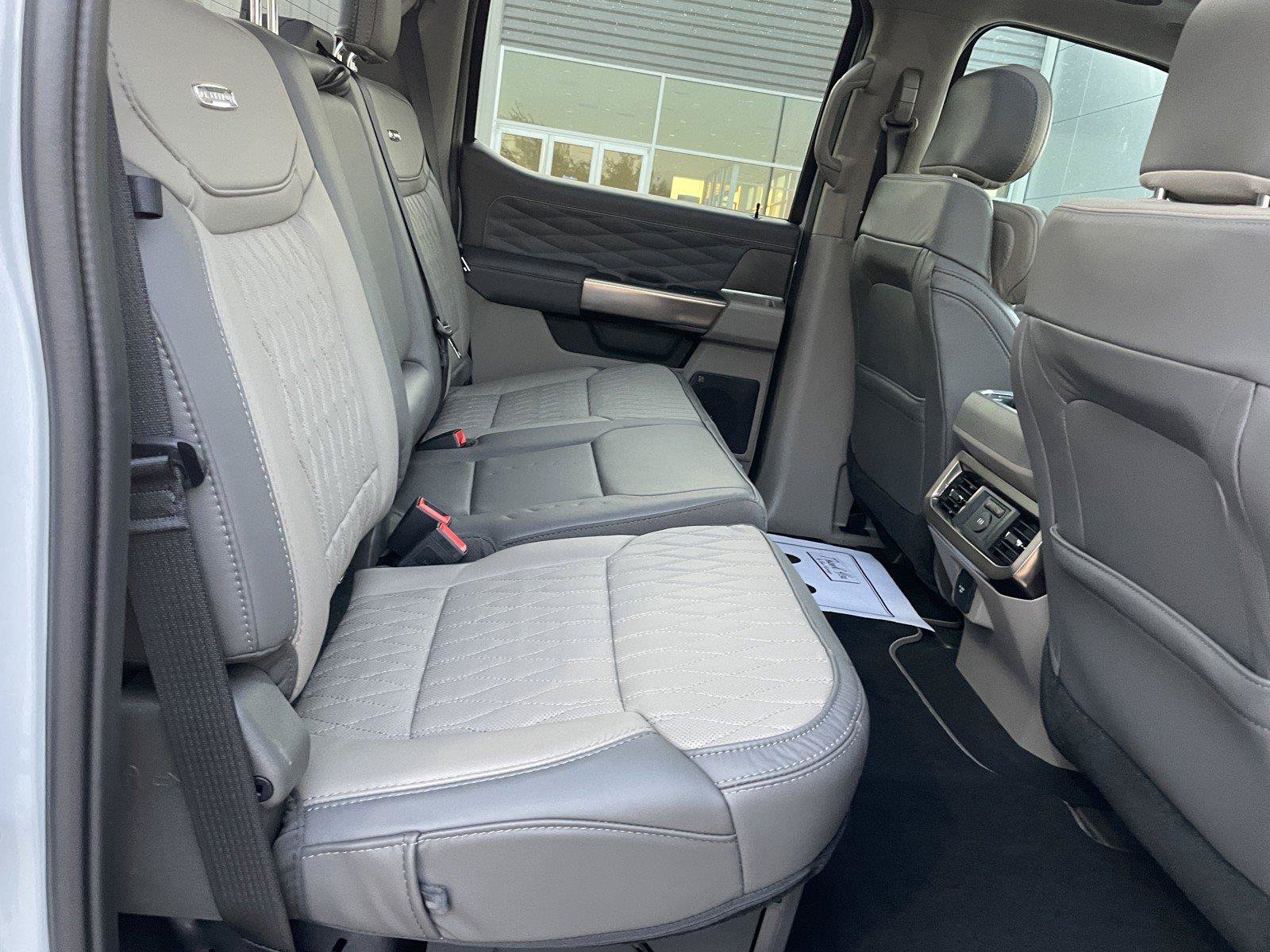 New 2026 Ford F250 Platinum w/ Platinum Plus Package AWD/4WD image 29
