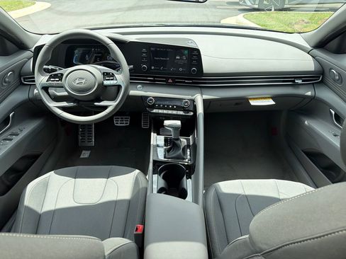 New 2026 Hyundai Elantra SEL Sport Premium FWD image 23
