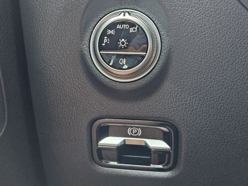 Certified 2025 Mercedes-Benz C 300 Sedan image 23