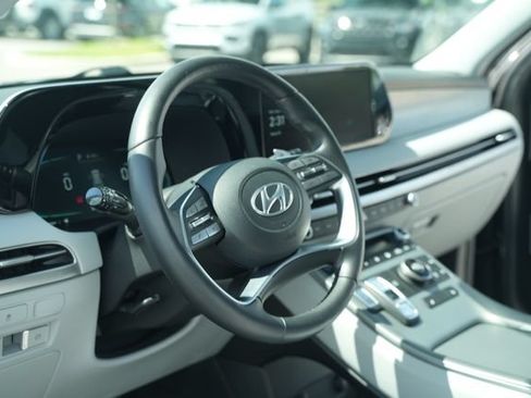 Used 2025 Hyundai Palisade SEL FWD image 29