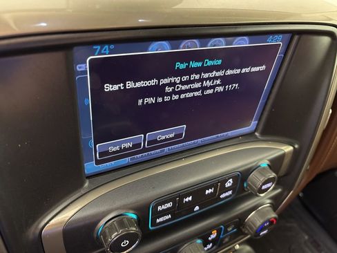 Used 2017 Chevrolet Silverado 1500 High Country image 34