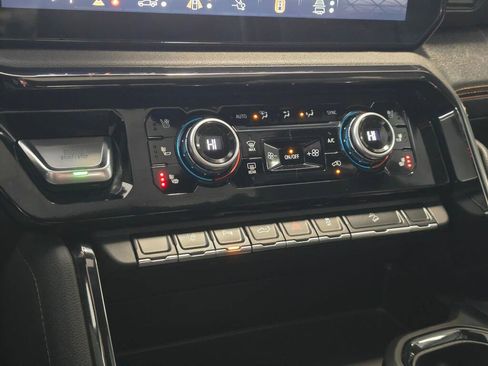 Used 2024 GMC Sierra 2500 AT4 w/ AT4 Premium Plus Package image 35