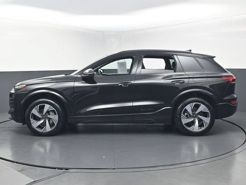 Used 2025 Audi Q6 e-tron Premium Plus w/ Premium Plus AWD/4WD image 8