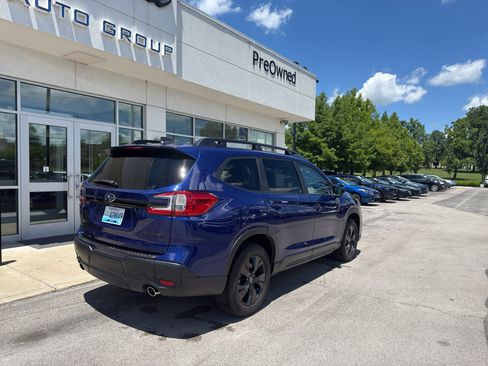 Used 2026 Subaru Ascent Premium AWD/4WD image 3