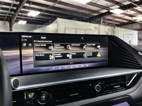 Used 2025 INFINITI QX80 Sensory image 38