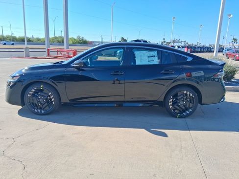 New 2026 Nissan Sentra SR w/ Floor Mat Package FWD image 3