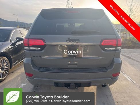 Used 2022 Jeep Grand Cherokee Laredo X image 6