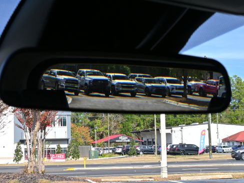 Used 2022 Toyota RAV4 XLE Premium image 25