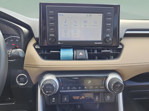 Certified 2021 Toyota RAV4 XLE w/ Convenience Package FWD image 18