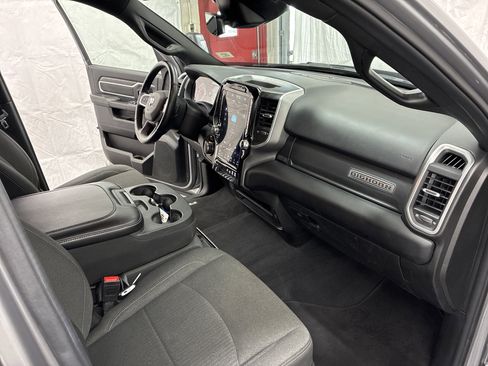 Used 2024 RAM 2500 Big Horn w/ Night Edition AWD/4WD image 15
