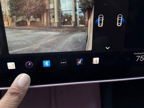 Used 2022 Tesla Model Y Performance image 26