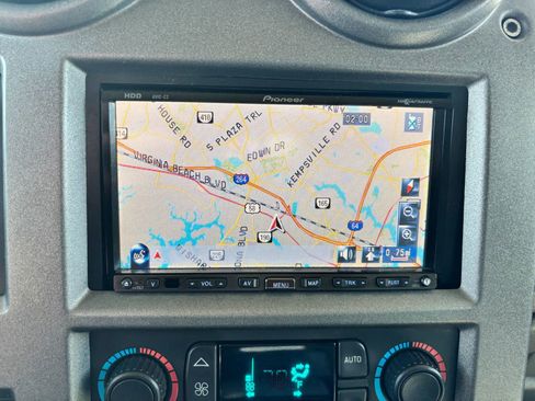 Used 2003 HUMMER H2 w/ Preferred Equipment Group image 23