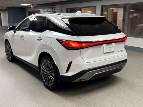 Certified 2025 Lexus RX 450h AWD w/ Convenience Package image 5