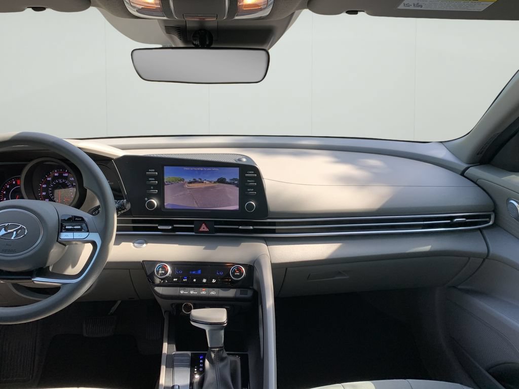 Certified 2023 Hyundai Elantra SEL FWD image 23
