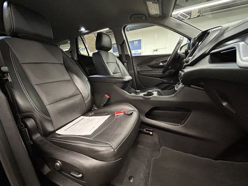 Used 2023 GMC Terrain SLT image 18
