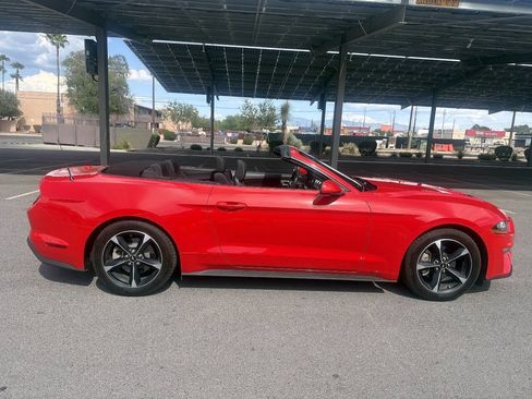 Used 2020 Ford Mustang Convertible RWD image 12