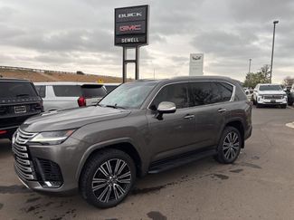 Used 2024 Lexus LX 600 4WD w/ Luxury Package video 1