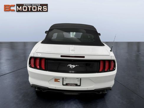 Used 2022 Ford Mustang Premium image 6