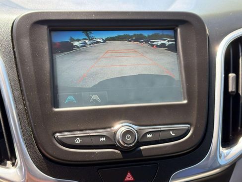 Used 2018 Chevrolet Equinox LS FWD image 22