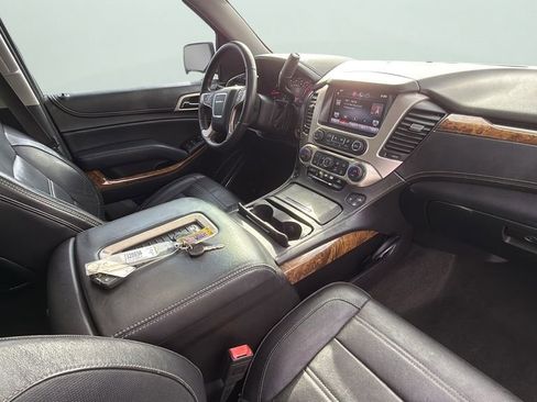 Used 2015 GMC Yukon Denali w/ Premium Package image 23