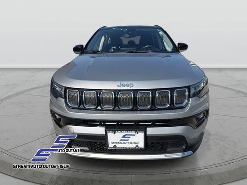 Used 2022 Jeep Compass Limited image 3